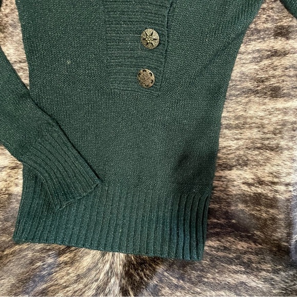 BKE Beautiful Green‎ Sweater! size medium v- neck - Picture 2 of 5